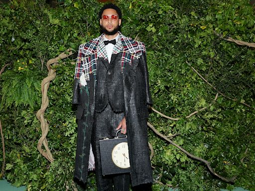 Forget a Watch. The Brooklyn Nets’ Ben Simmons Took Mad-Hatted Briefcase Clock to the Met Gala.