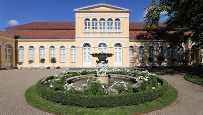 Kultur - Neustrelitz:Nach Sanierungsarbeiten: Orangerie Neustrelitz öffnet wieder