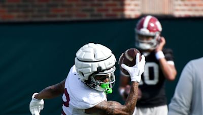 Where does freshman Ryan Williams line up among Alabama football WRs in preseason?