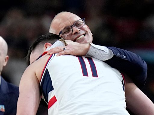Dan Hurley Lakers contract offer could top $100 million. Two things may keep him at UConn
