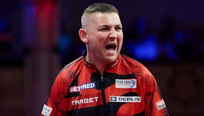 World Matchplay Darts: Nathan Aspinall survives scare as Luke Humphries, Gerwyn Price and Jonny Clayton win