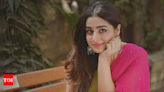 Ayesha Khan details a tragic incident, urges fans to be alert and support the victims in such accidents | - Times of India