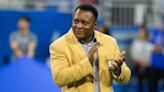 Barry Sanders will get a statue at Ford Field