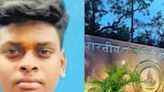 Tamil Nadu Autorickshaw Driver’s Son Cracks JEE, To Study At IIT Madras Now - News18