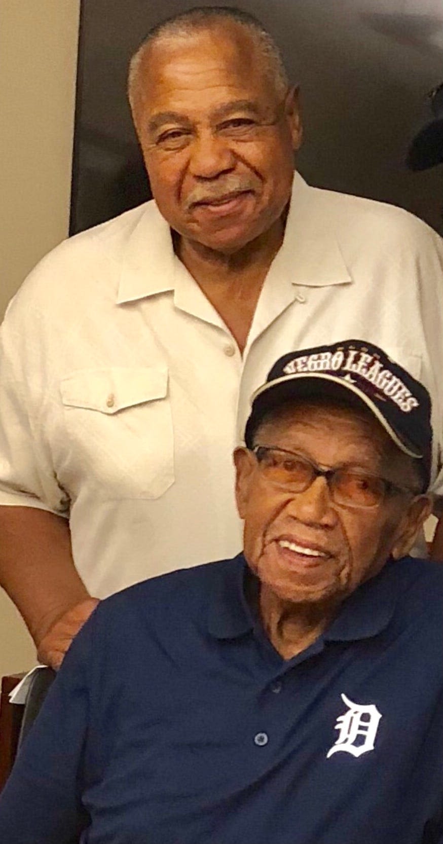 Ron Teasley, 97, a star in Detroit and the Negro Leagues honored at Comerica Park