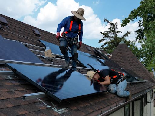 Consumer watchdog helps solar roof shoppers cut through the confusion