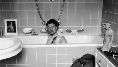 Odyssey of the Vogue photographer who ended up naked in Hitler's bath