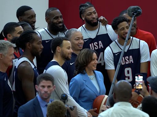 Curry, Kerr revel in VP Harris' visit to Team USA's practice