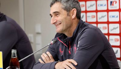 Valverde renueva su compromiso con el Athletic y firma por una temporada más