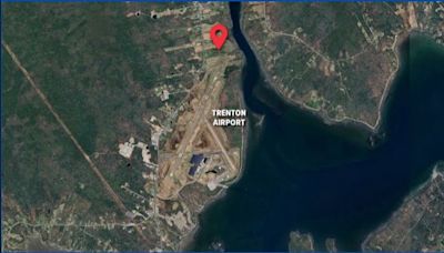 Plane crashes off end of runway at Bar Harbor Airport