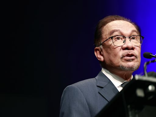 Malaysia growth could give Anwar space to delay subsidy cuts