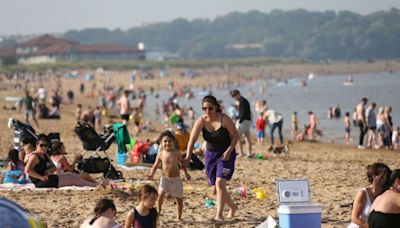 UK weather maps turn red as exact date named when temperatures finally hit 25C