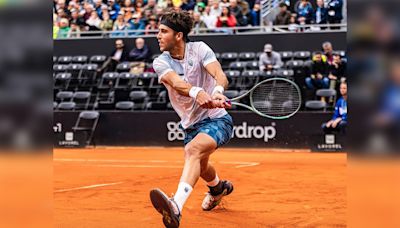 Tomás Etcheverry y otro paso firme: llegó a la final del ATP 250 de Lyon - Diario Hoy En la noticia