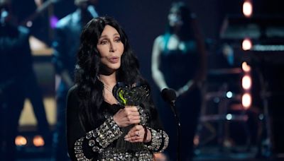 Cher recupera las regalías de las canciones que grabó junto a su ex pareja Sonny Bono - El Diario NY