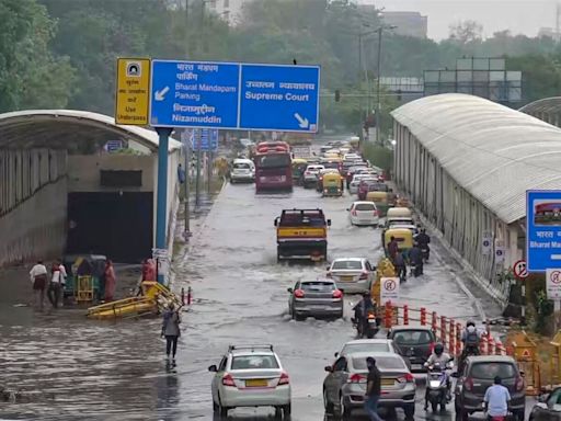 Weather update: IMD issues orange alert for heavy rains in Karnataka, Kerala, Maharashtra and Goa | Today News