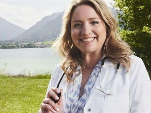 Caroline Frier bekommt Hilfe – Serienstars starten bei "Die Landarztpraxis"