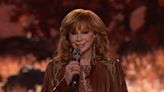 Reba McEntire Pays Tribute to Late Mother on ‘The Voice’ With Moving ‘Seven Minutes in Heaven’ Performance