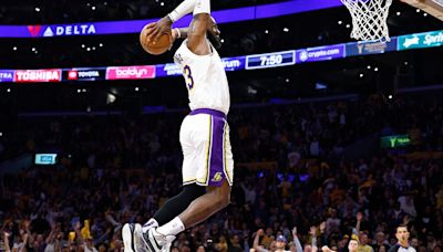 Playoffs NBA: los Lakers de LeBron zafaron de la barrida frente a los Nuggets campeones