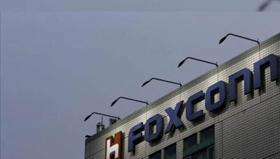 Labour Ministry Officials Visit Foxconn iPhone Plant in Tamil Nadu, Question Executives About Hiring - News18