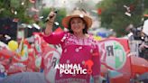 Xóchitl Gálvez pide a AMLO dejar la bandera en el Zócalo este domingo, durante la marcha de la “marea rosa”