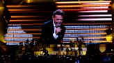 Luis Miguel tose con frecuencia y le cuesta cantar: dicen que su concierto en Chile parecía un karaoke