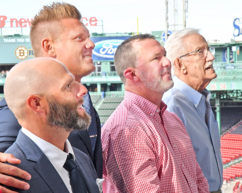 At Hall of Fame induction, Red Sox legends share pivotal, long-forgotten moment