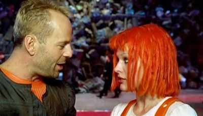 Il Quinto Elemento, Milla Jovovich ricorda il tempo sul set con Bruce Willis: "Per le sue figlie ero come una sorella"