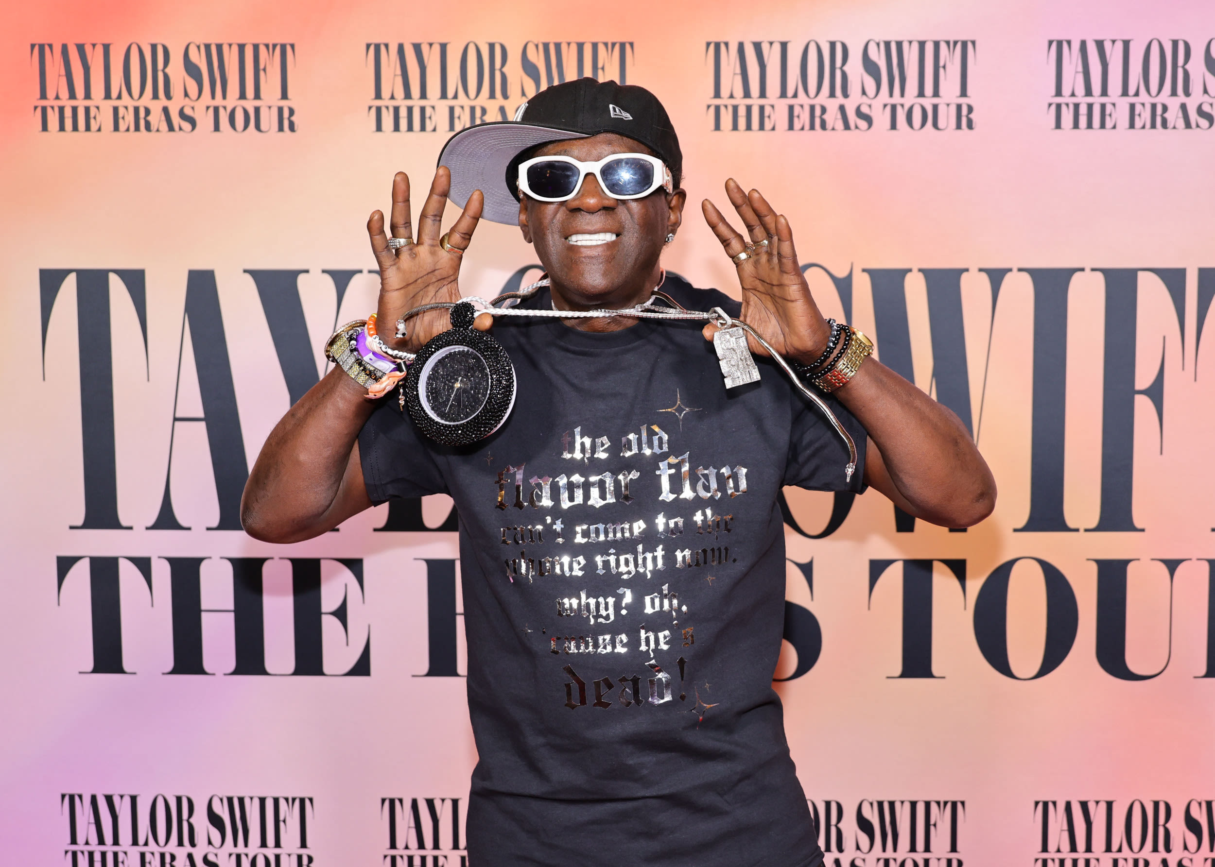 Why Flavor Flav is blasting Dave Portnoy's Taylor Swift comments