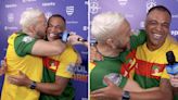 Belo e Denilson erguem bandeira da paz no Futebol Solidário da Globo: "Te amo"