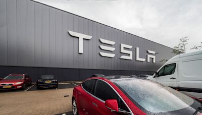 Tesla despedirá al 10% de sus empleados por decisión de Elon Musk - El Diario NY