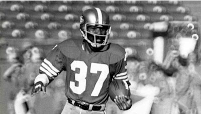 49ers Hall of Fame defensive back Jimmy Johnson dies at 86