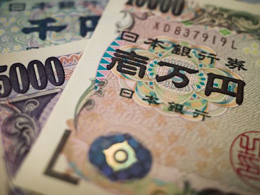 Japan Trading Houses Say Weak Yen Hurts Efforts to Expand Abroad