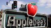 Teachers and nurses can get free food at Applebee’s