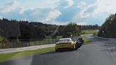 La convivencia de coches y motos a veces es muy complicada, también en Nürburgring