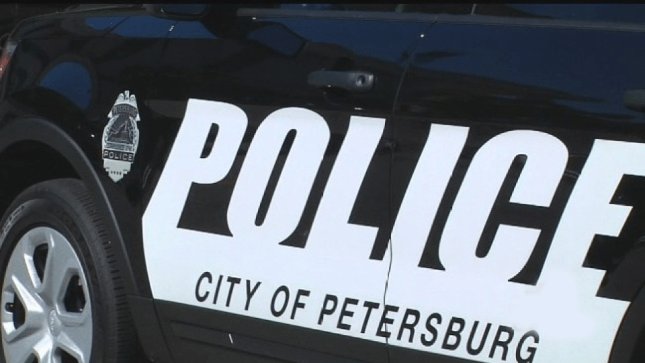 Man charged with abduction after two women allegedly held against their will in Petersburg apartment