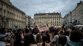 El partido de ultraderecha francés lidera la primera vuelta de las elecciones parlamentarias y hubo protestas en París y Lyon
