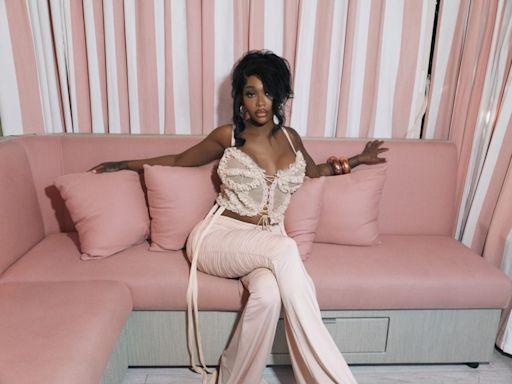 Summer Walker Turns The Spotlight On Black Women Entrepreneurs With “Buy Black Women Sh*t” | Essence