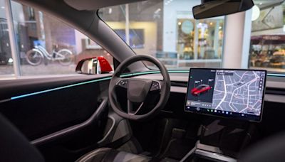 ...Vehicle Safety Data After A Year: Autopilot Boasts Lower Accident Risk Vs Manual Driving - Tesla (NASDAQ:TSLA)