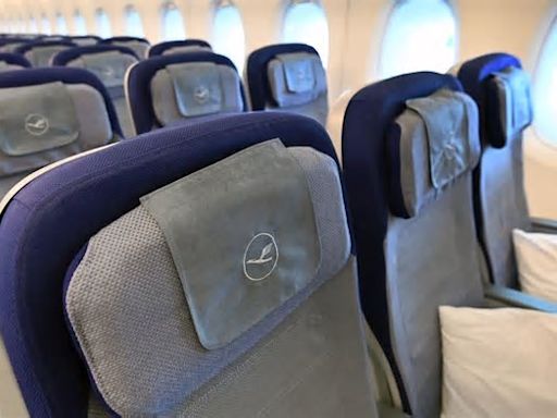 Fliegende Abgeordnete: Economy statt Business Class