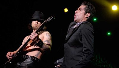 Todos contra todos: la batalla en el escenario entre los miembros de Jane’s Addiction y el descargo de la esposa de Perry Farrell