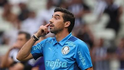“É um absurdo”, diz Abel sobre Palmeiras jogar 3 jogos em 8 dias