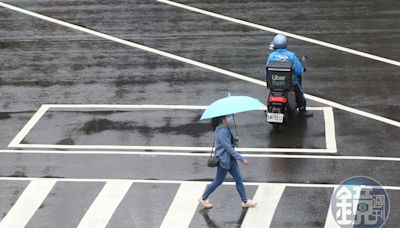 滯留鋒臨近！今明2日多地迎陣雨強降雨 部分海域風力增強 - 鏡週刊 Mirror Media