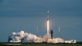 SpaceX launches 23 Starlink satellites, aces 300th rocket landing (photos)