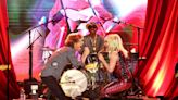 El momentazo en que Lady Gaga se sube al escenario para cantar con los Rolling Stones en una fiesta privada