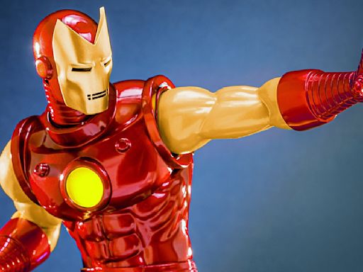 IRON MAN: New Hot Toys Figure Brings The Classic Comic Book Version Of Tony Stark To Life