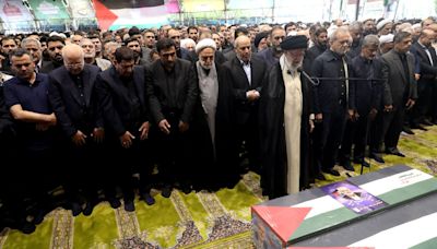 Prometen venganza: funerales en Irán por el líder político de Hamás asesinado, Ismail Haniya