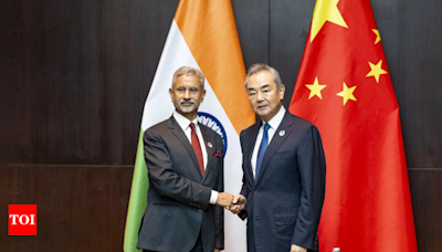 India, China agree to sustain 'momentum' in border talks | India News - Times of India