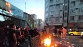 Protestas en Irán: videos en redes sociales muestran llamas en la casa del difunto ayatolá Jomeini