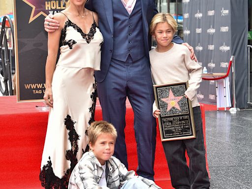 Chris Hemsworth Poses With Sons at Hollywood Walk of Fame Ceremony
