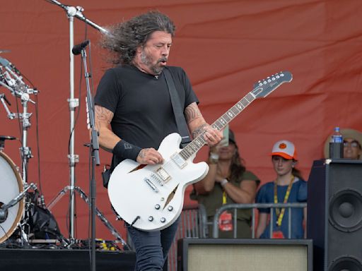 See Foo Fighters Pull ‘Eruption’ Prank With Wolfgang Van Halen at Welcome to Rockville